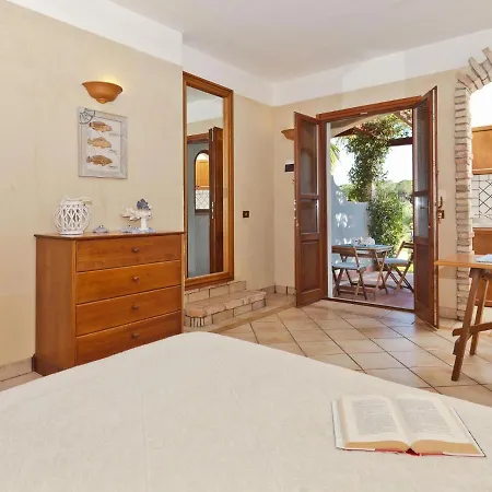 Holiday Home In Pula With Pool דירה